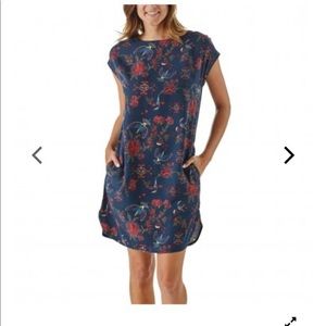 Women’s Patagonia June Lake Navy dress with pockets